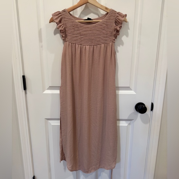 Dresses & Skirts - H&M Blush Pink Dress